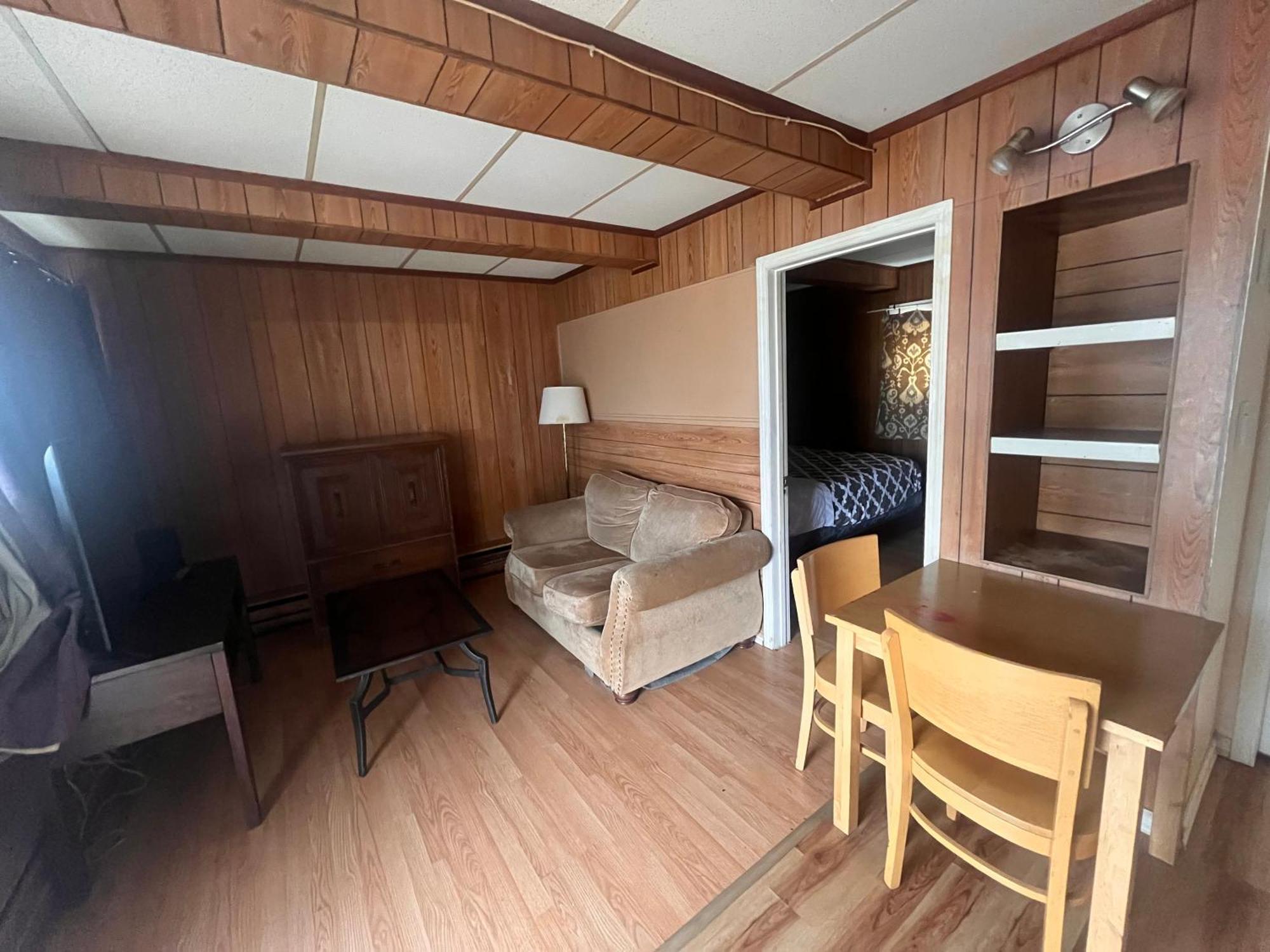Caravan Motel Fort St. John Exterior foto
